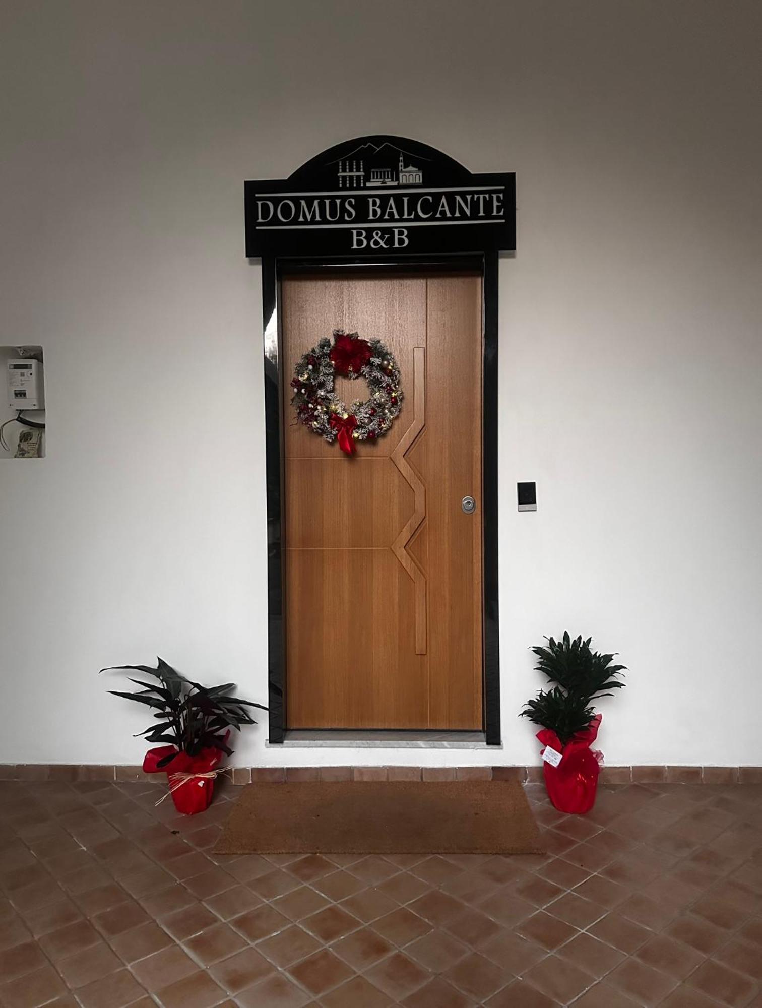 Domus Balcante B&B Помпей Екстериор снимка